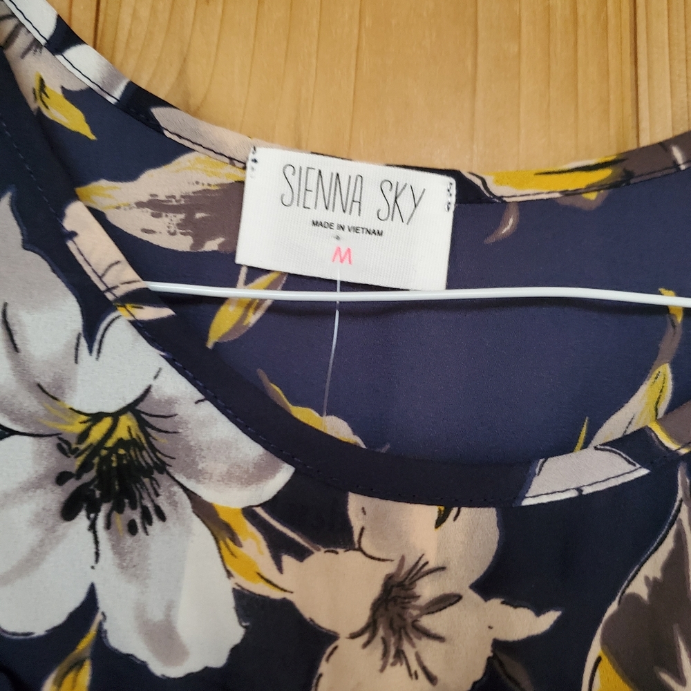 Blouse - Picture 6 of 6